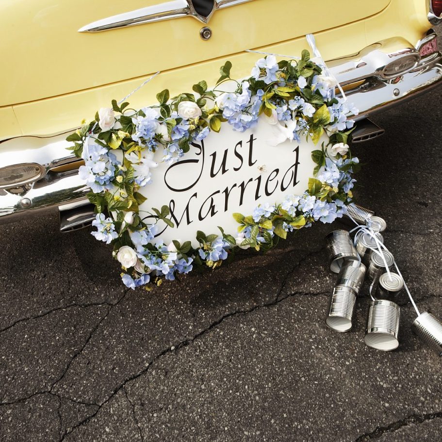 where to find a free wedding officiant in Oregon